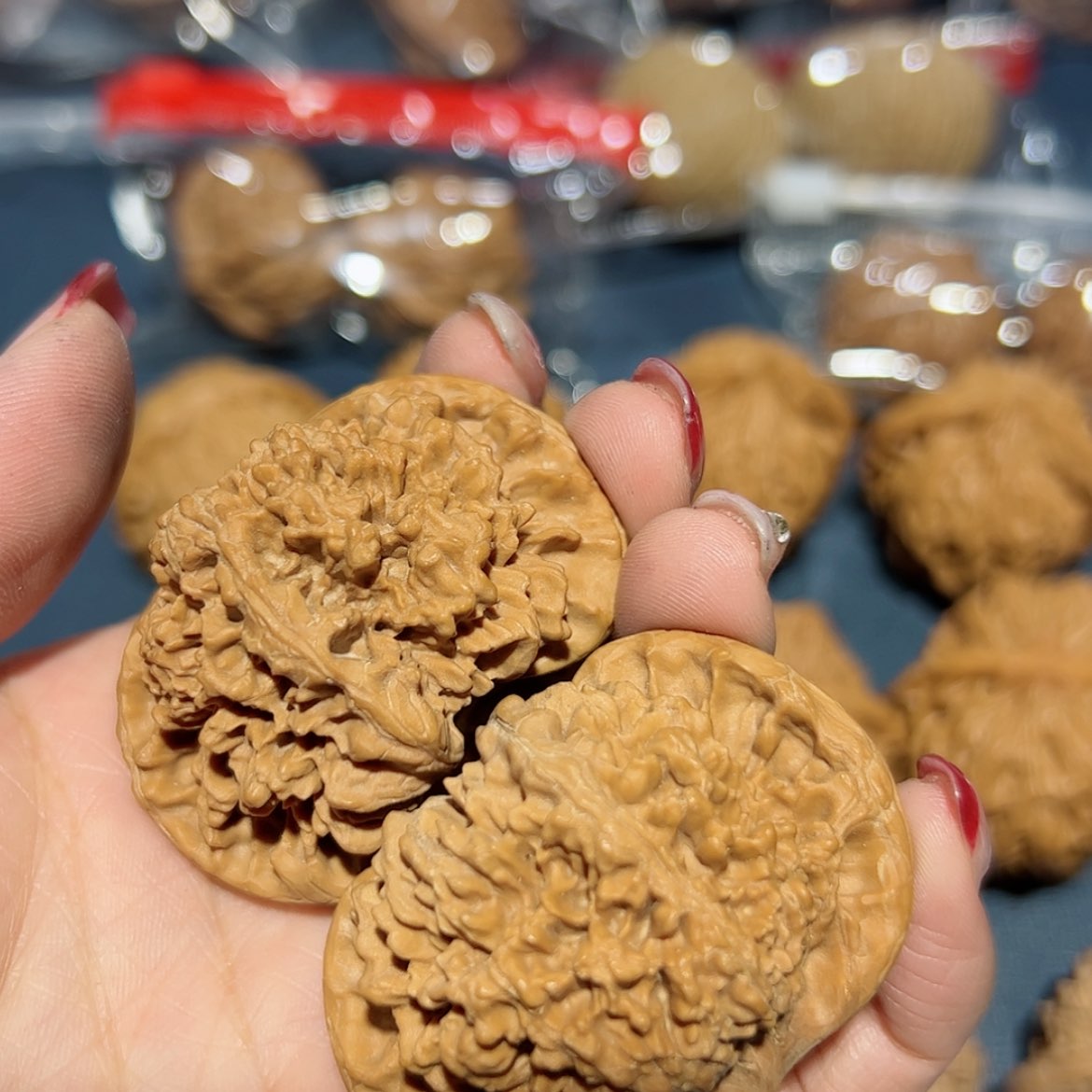 【闪购商品】橄榄核吊坠雍**雅