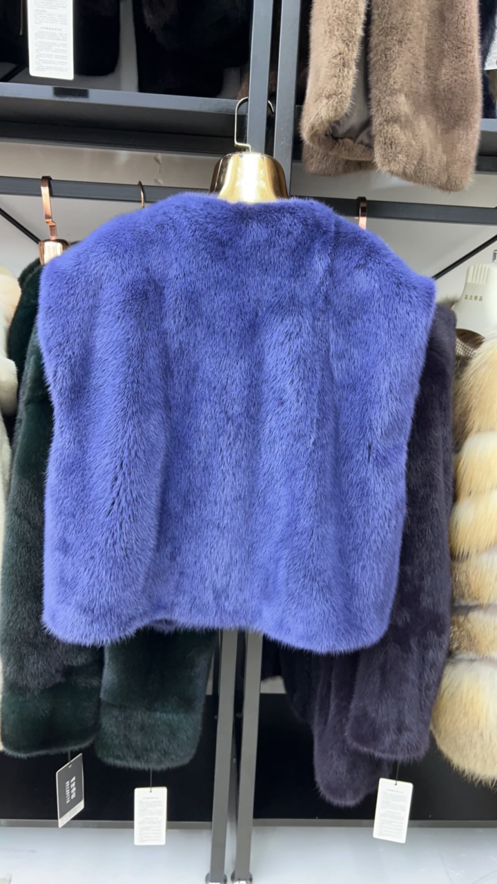 水貂短款马甲均码