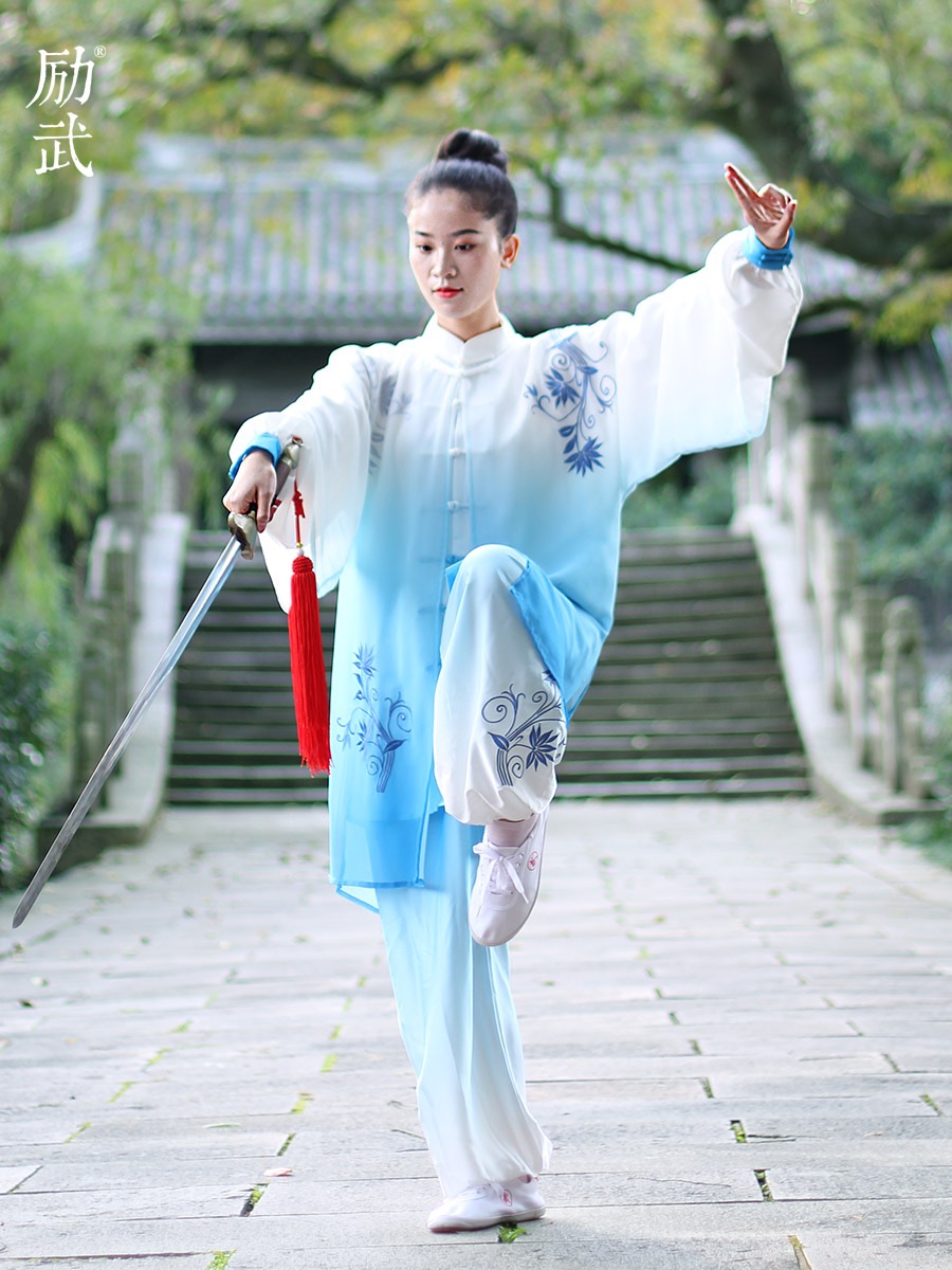 太极服女新款青花瓷渐变色长袖披纱三件套春秋太极拳表演练功服男