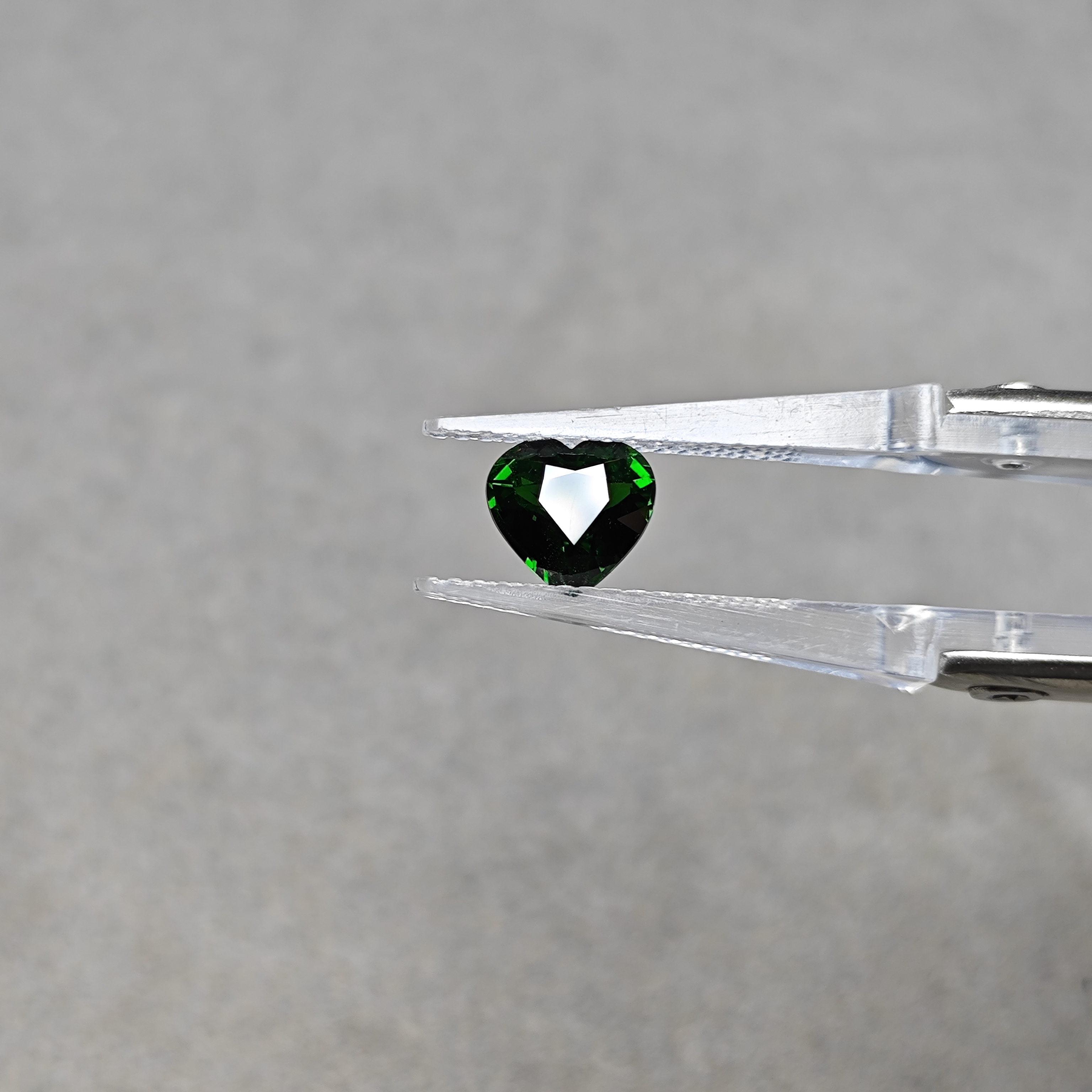 TVSvv 沙弗莱石-2.04ct（00928600）1115