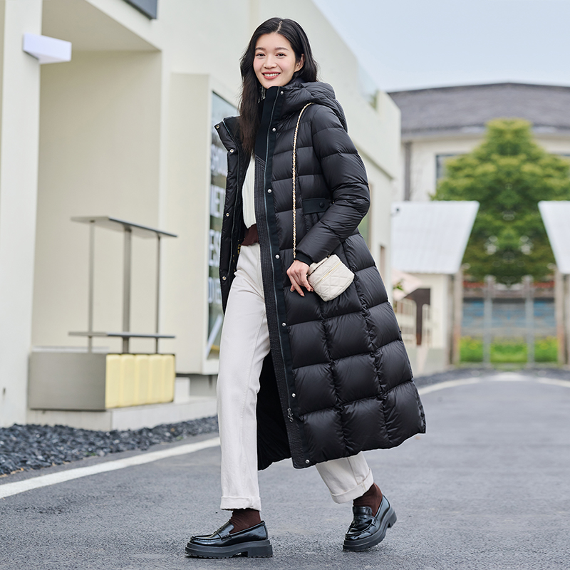 【王雪糕专享】坦博尔收腰长款鹅绒都市风格过膝羽绒服TD236890