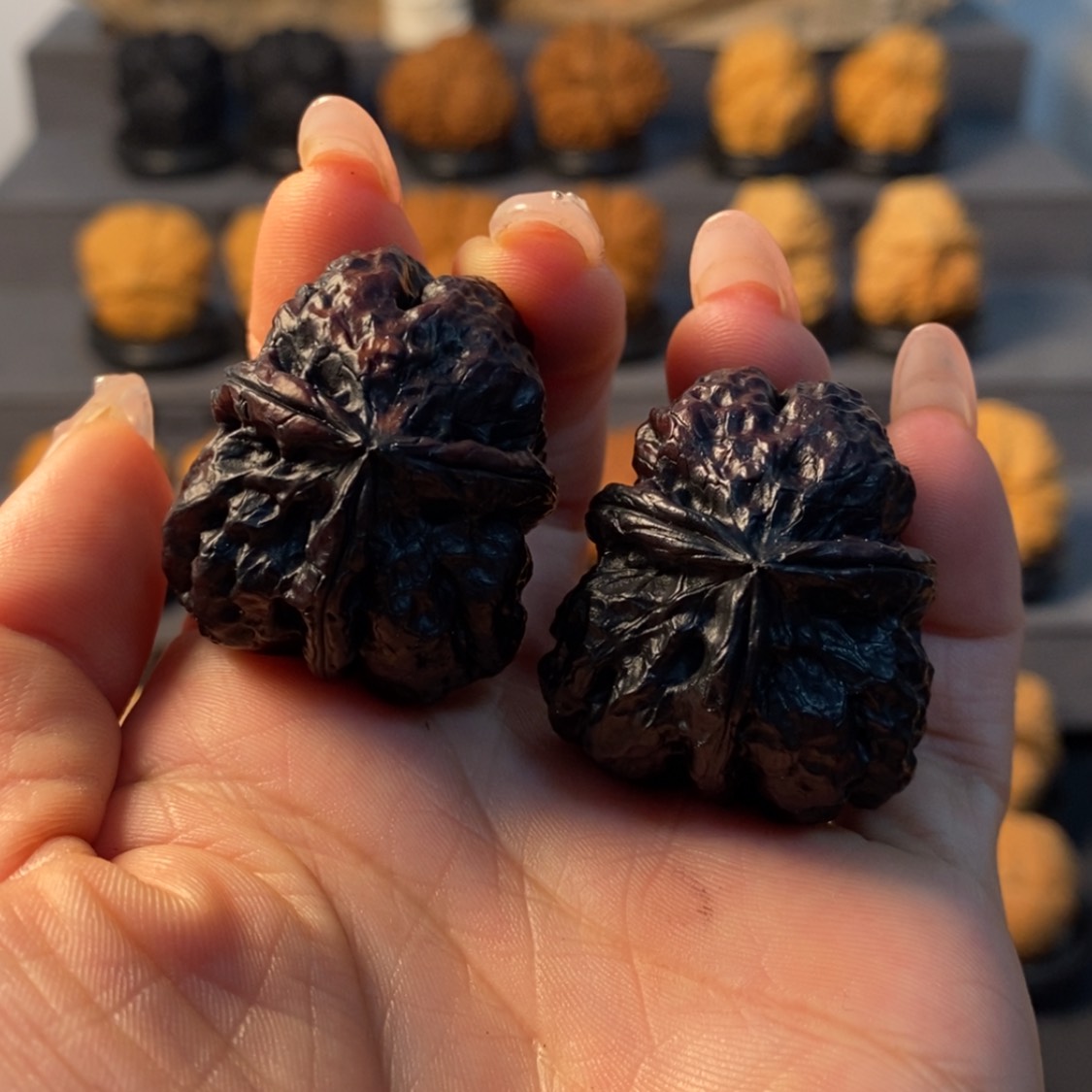 【闪购商品】文玩核桃把件༺****