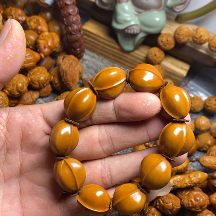 【闪购商品】橄榄核核雕陈**.