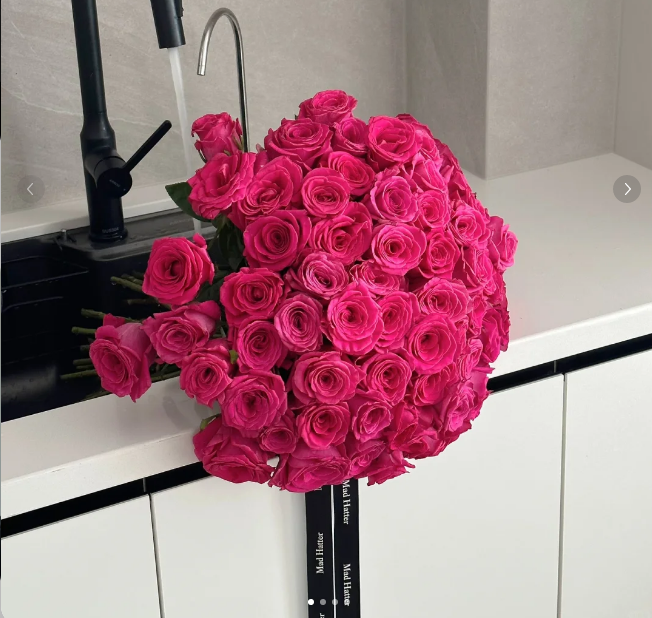 弗洛伊德单头玫瑰 (实物以直播间为准)