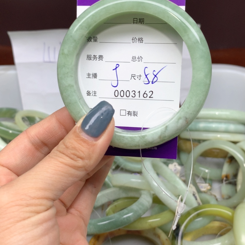 【闪购商品】蛇纹石玉手镯未镶嵌