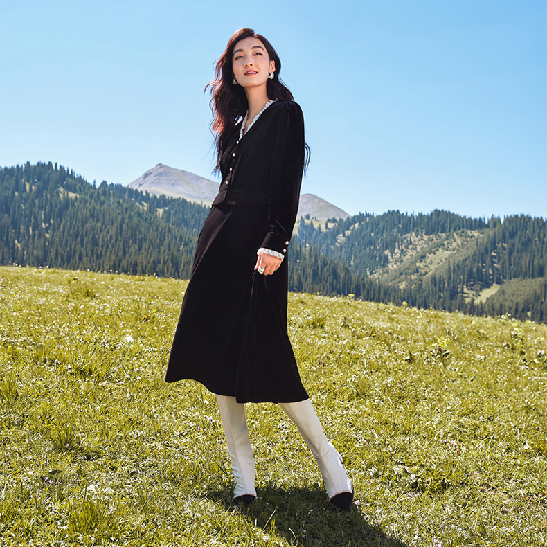 Koradior/珂莱蒂尔气质丝绒收腰拼接轻奢法式复古连衣裙