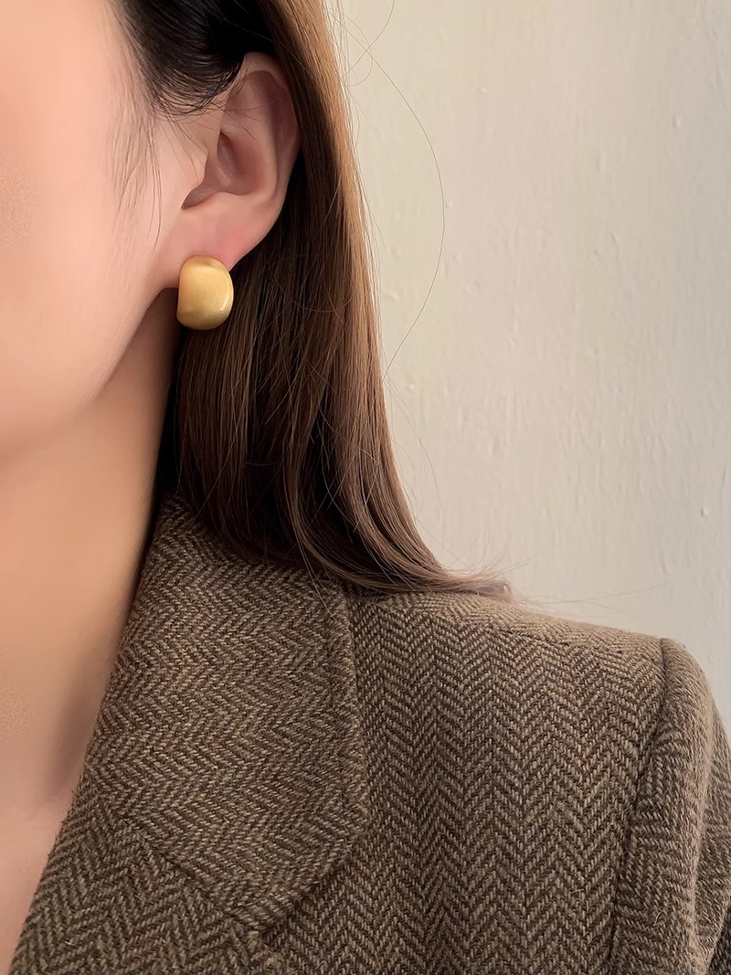 耳饰 气质哑光磨砂拉丝质感耳环高级感豆豆水滴耳钉法式气质