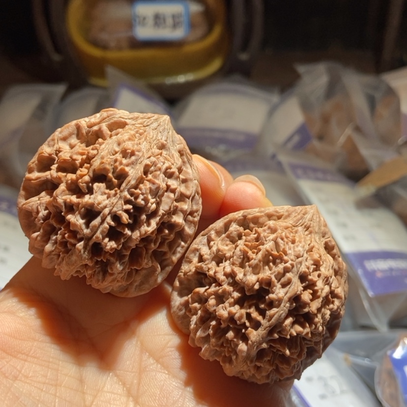 【闪购商品】文玩核桃把件小*哥40星
