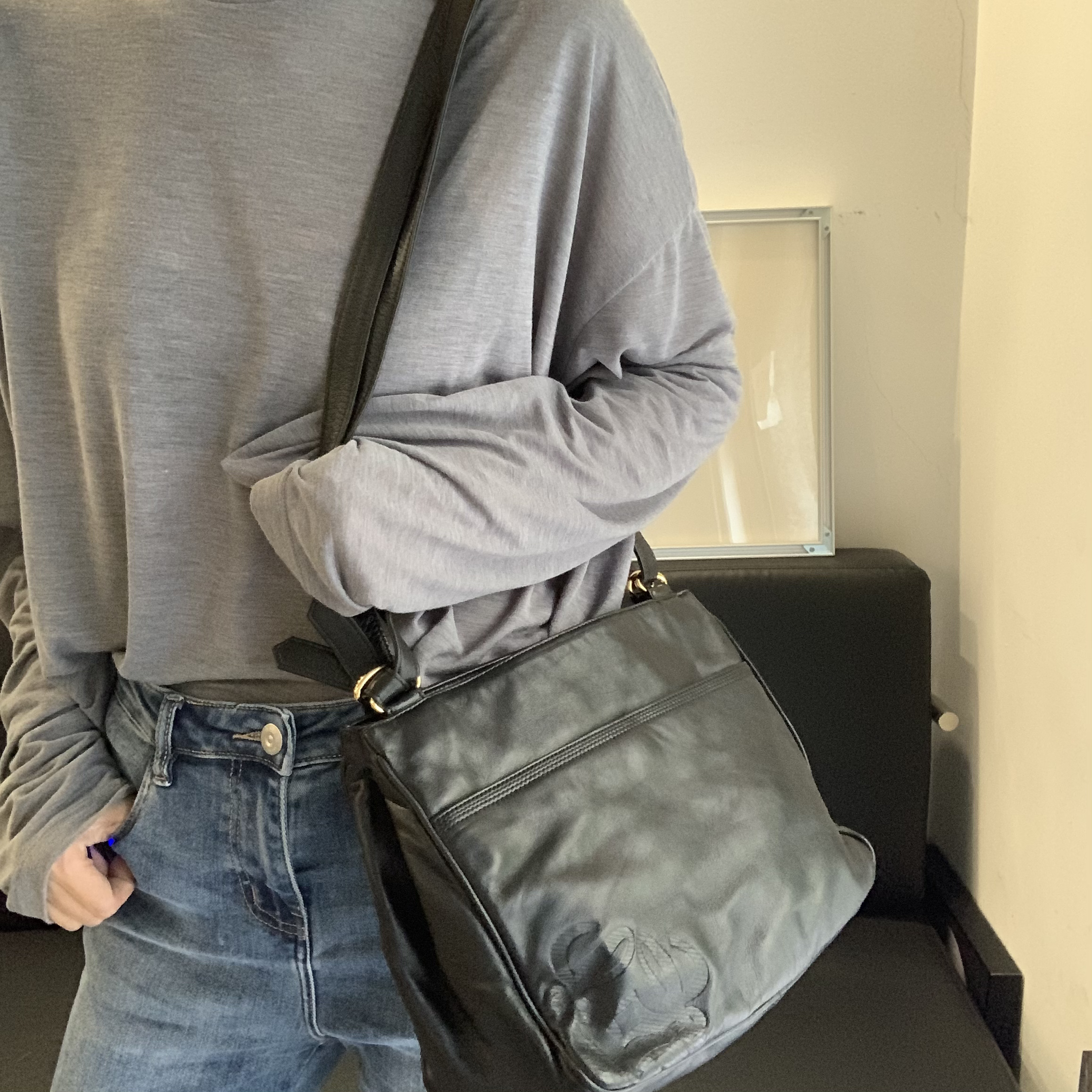 95新 LOEWE/罗意威 九 黑色皮革单肩包