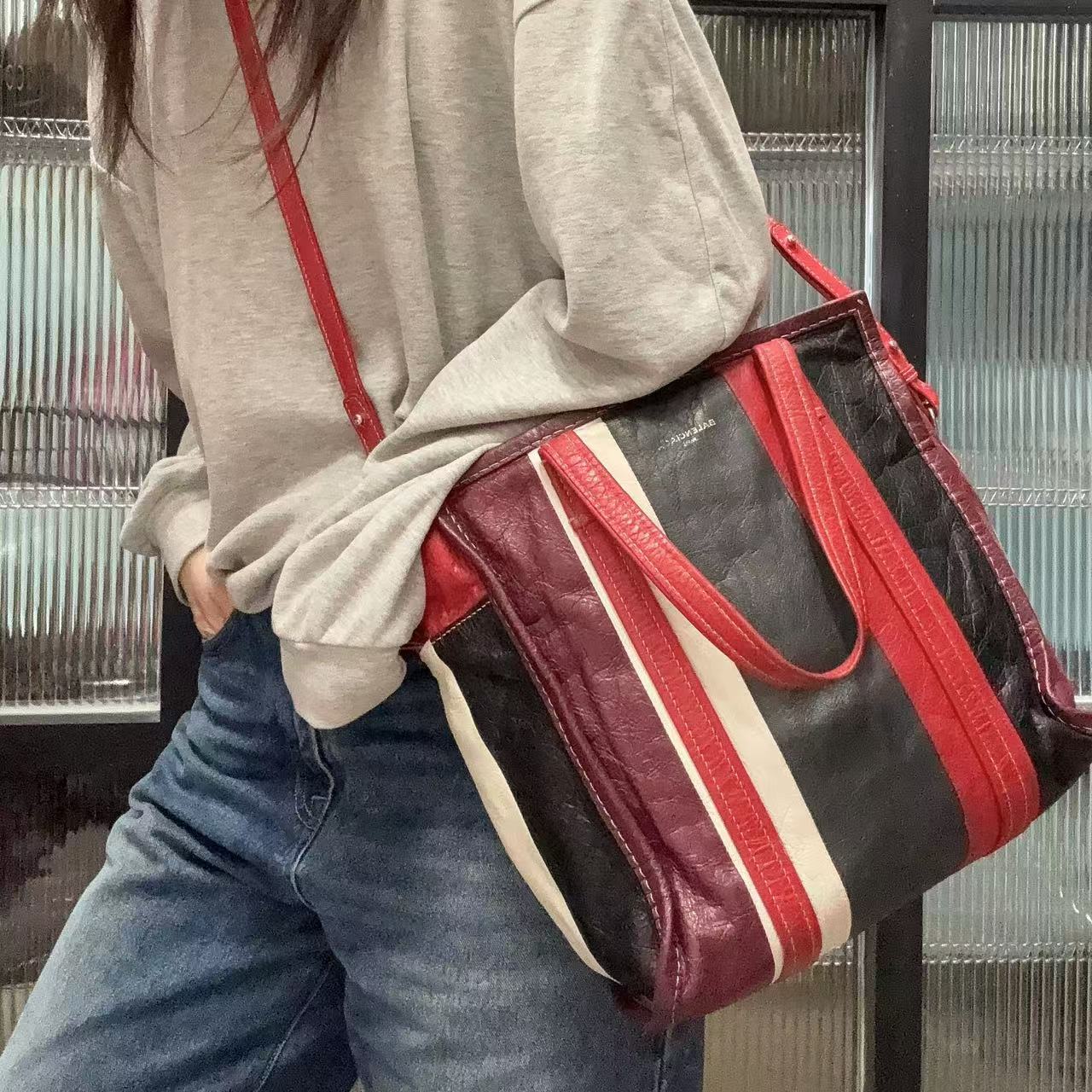 95新 Balenciaga/巴黎世家 【清】1GL416 拼色单肩斜挎包