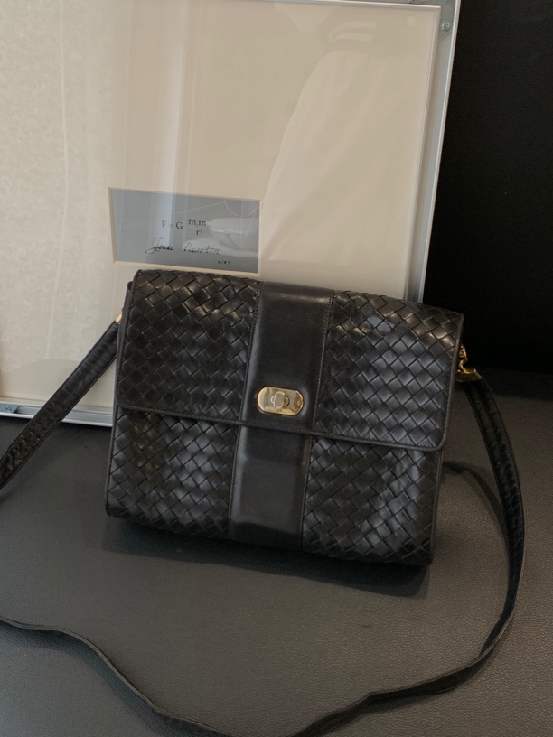 95新 BOTTEGA VENETA/葆蝶家 0黑色编织斜挎包