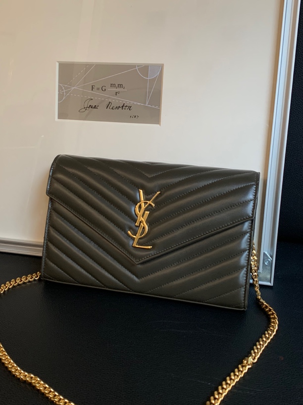 全新未使用 YSL/圣罗兰 0墨绿牛皮信封包