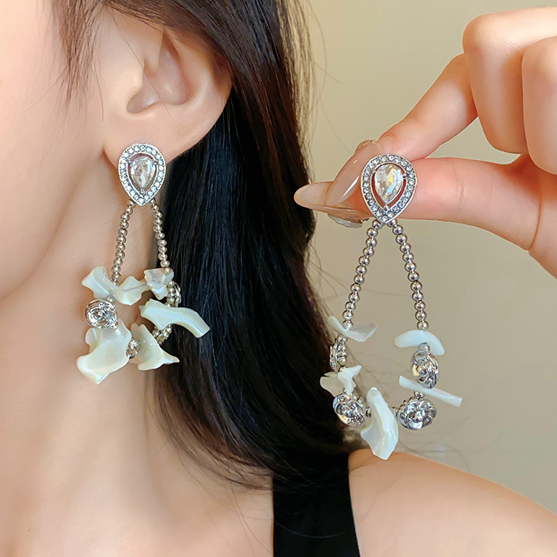 合金仿水晶耳饰 轻奢风时尚超仙耳坠精致百搭气质长款个性甜美ins