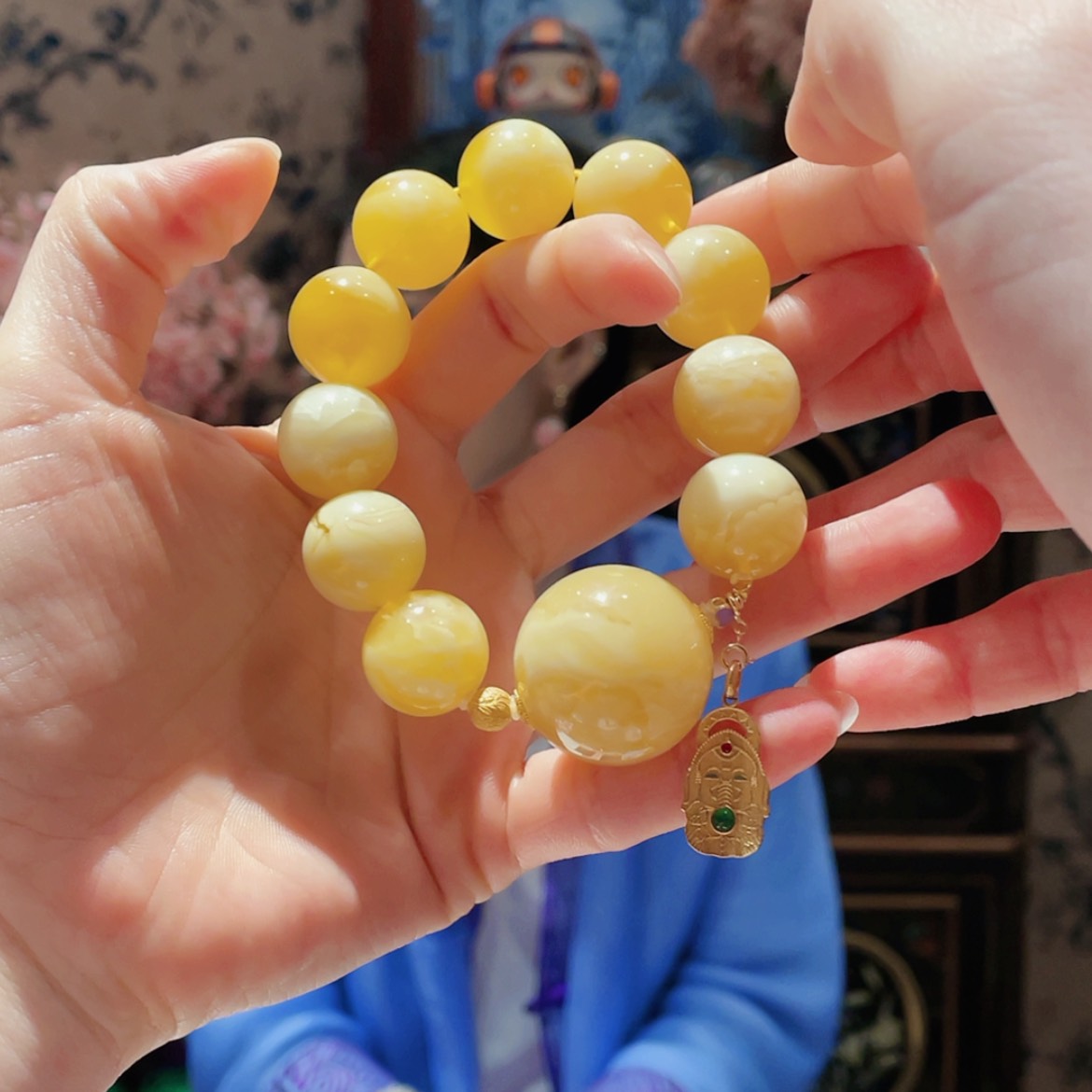 【闪购商品】蜜蜡手串18K金镶嵌