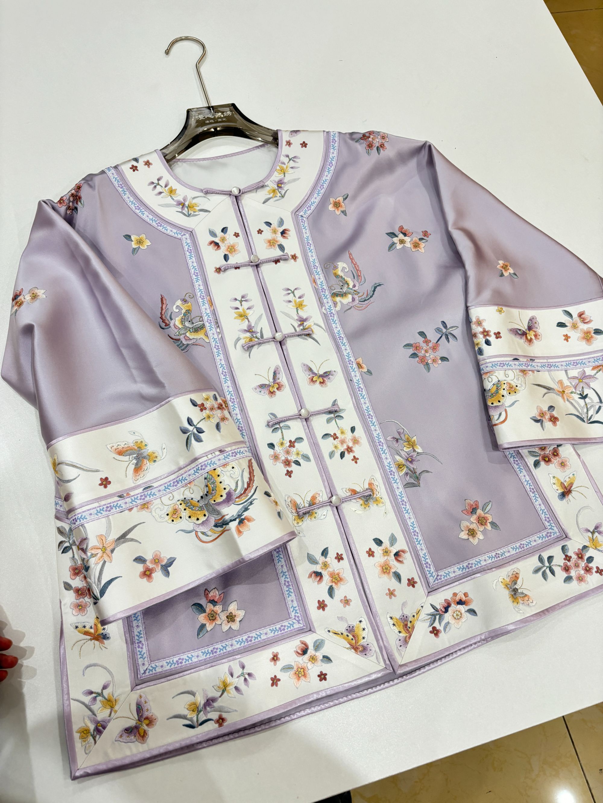 【漫心苏绣】蝴蝶边条太太服新中式上衣