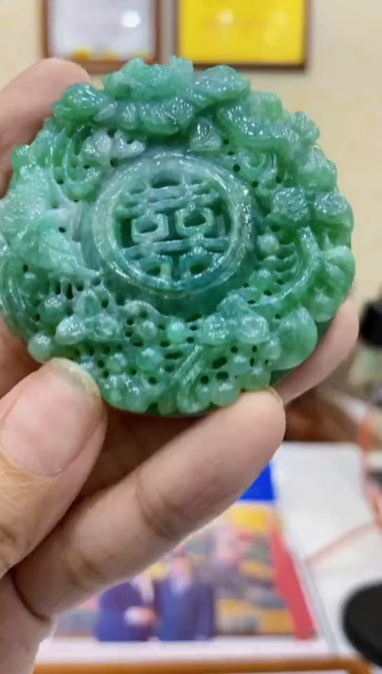 【闪购商品】定制翡翠未镶嵌宾利131215056