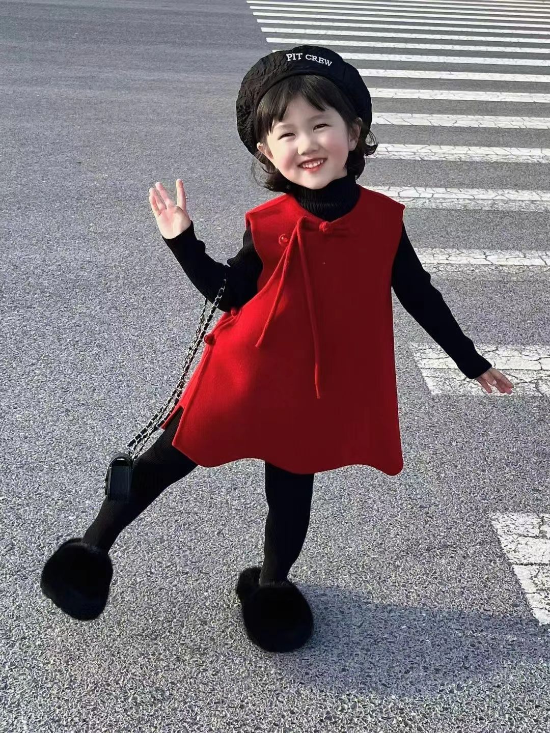 韩国女童新年战袍冬新款超萌黑色高领毛衣+国风盘扣连衣裙两件套