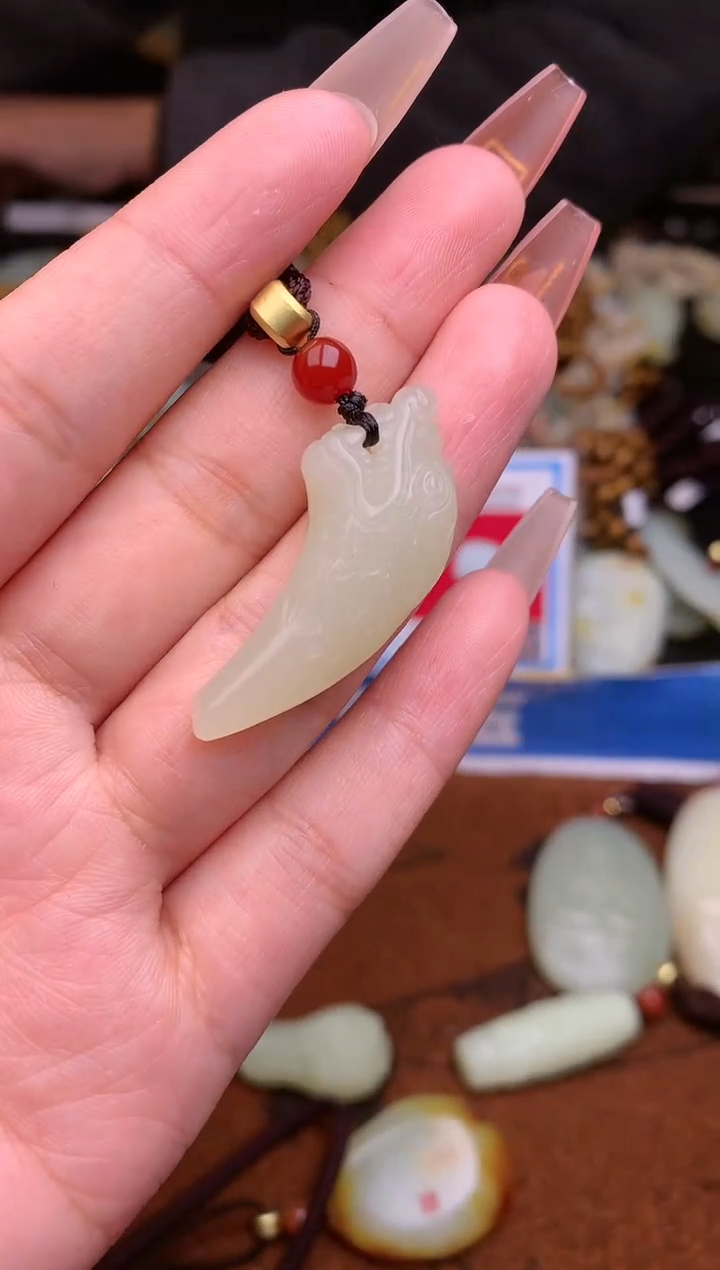 【闪购商品】和田玉颈饰未镶嵌1