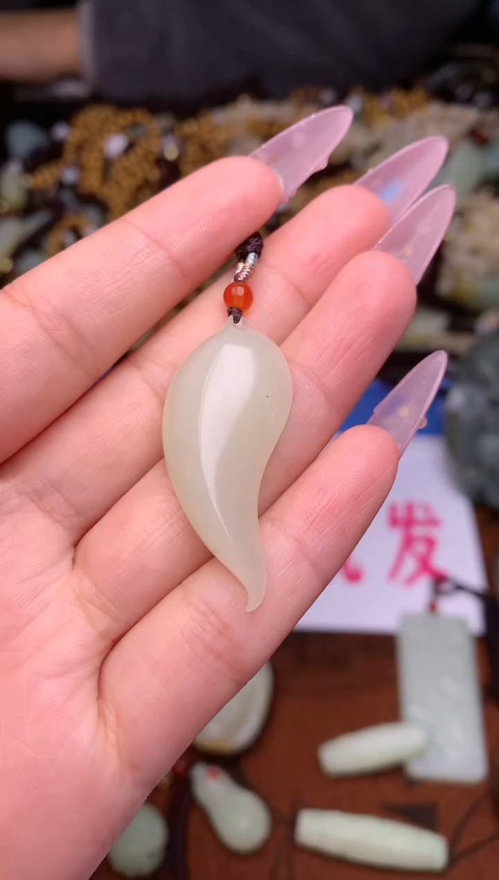【闪购商品】和田玉颈饰未镶嵌1