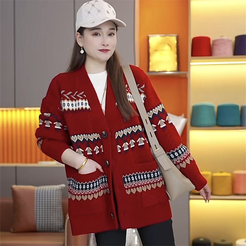 2025秋冬新款复古V领提花针织开衫女慵懒风宽松百搭保暖加厚外套