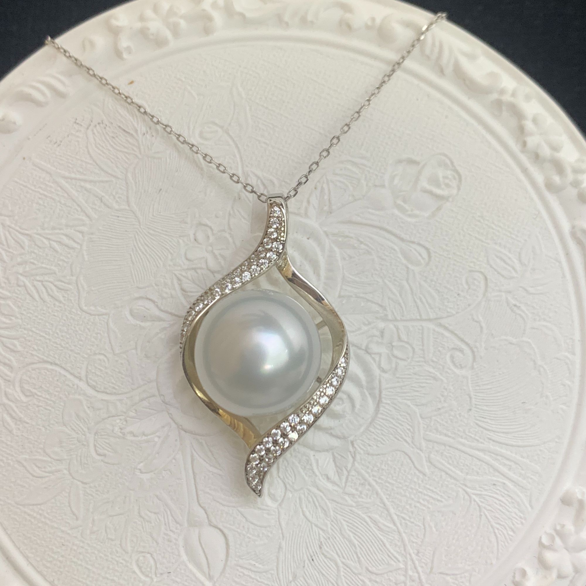 天然海水澳白珍珠冷白银蓝光经典S925银吊坠情人节送女友走心礼物