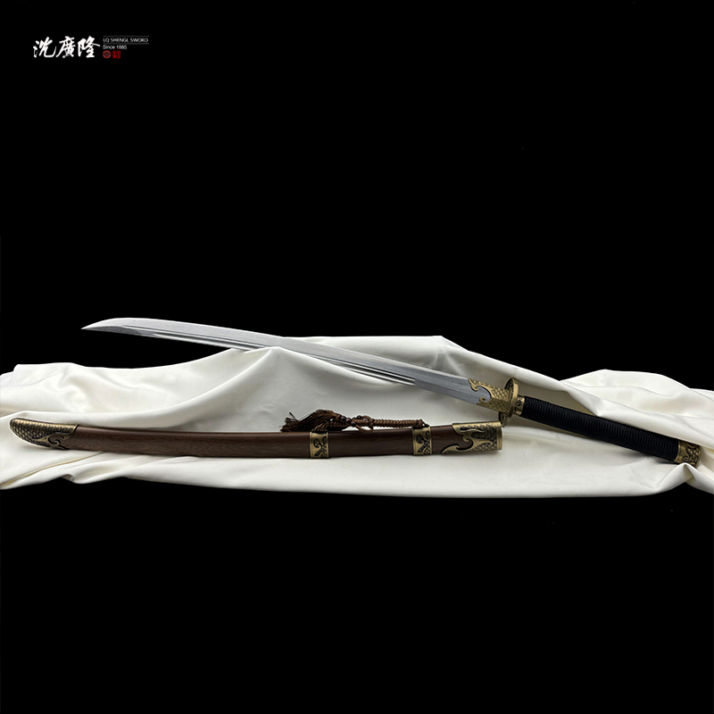 龙泉沈广隆-暗影战刀 鸡翅木 合金 花纹钢 手工锻打 未开刃