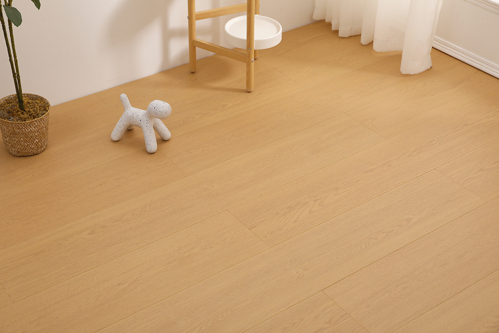 新三级三层实木地板木质纹理清新室内家用奶油风