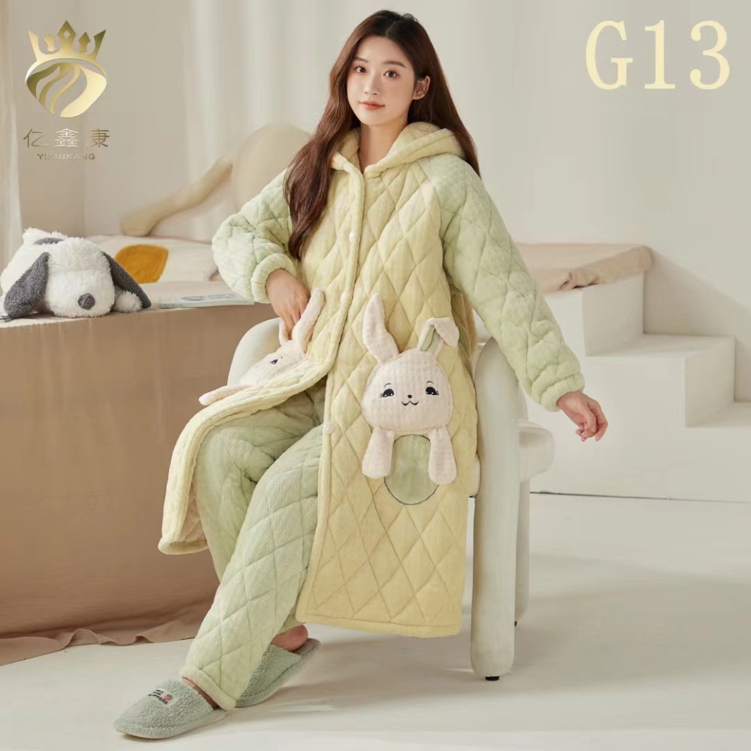 冬季加厚保暖三层夹棉睡衣加绒女士连帽长袍家居服套装