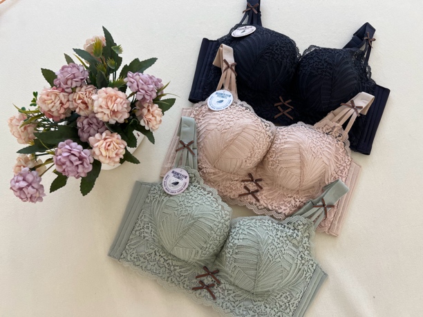 无钢圈仙女风小胸平胸专用超聚拢五排扣调整型上托蕾丝文胸