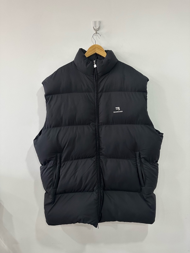 全新未使用 Balenciaga/巴黎世家 巴黎世家 羽绒马甲 全新带吊 M