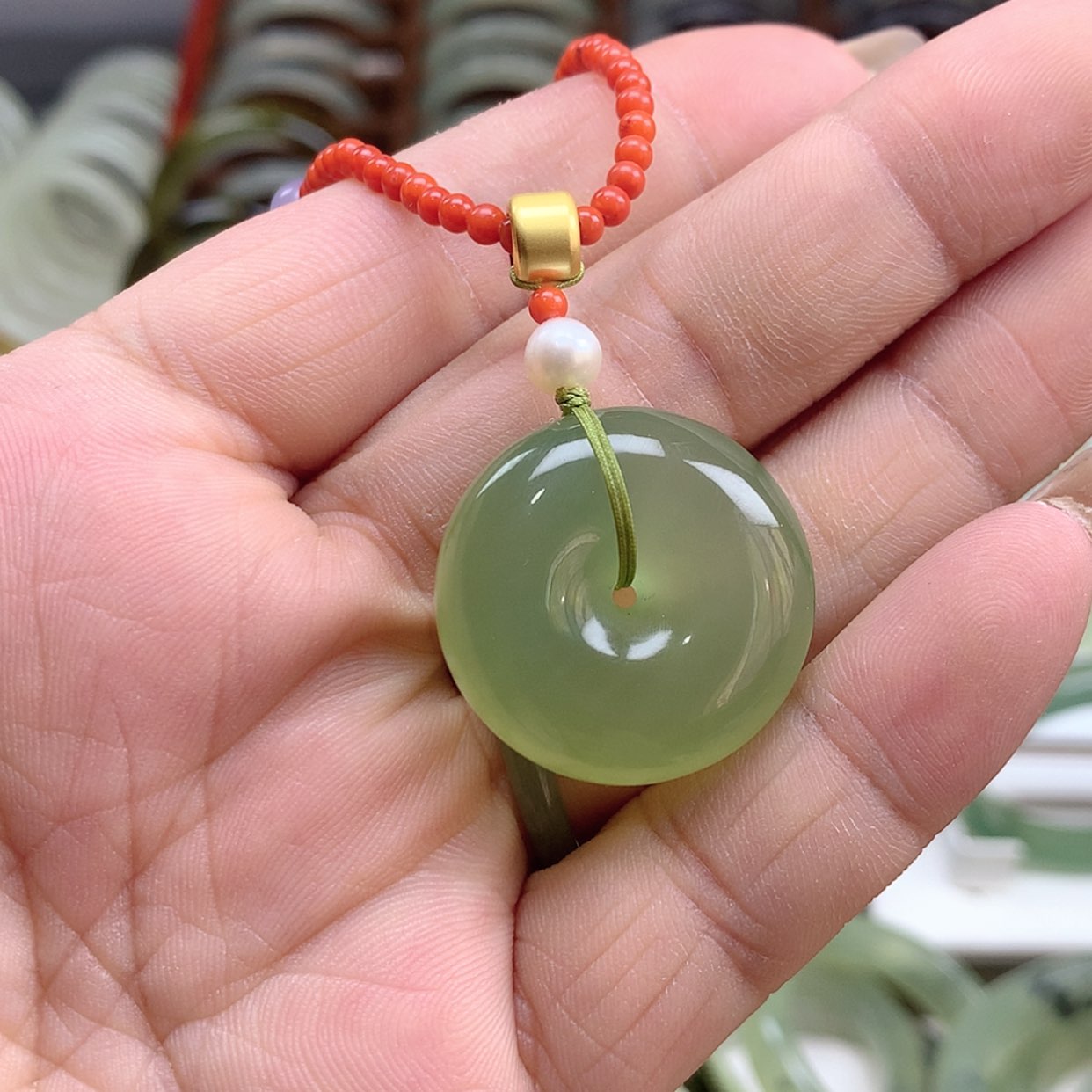 【闪购商品】蛇纹石玉手镯未镶嵌曾****·