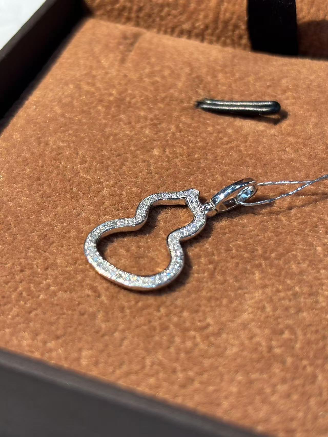 【玥霓高定】001564 重金  中号镂空葫芦吊坠 ZSDZ