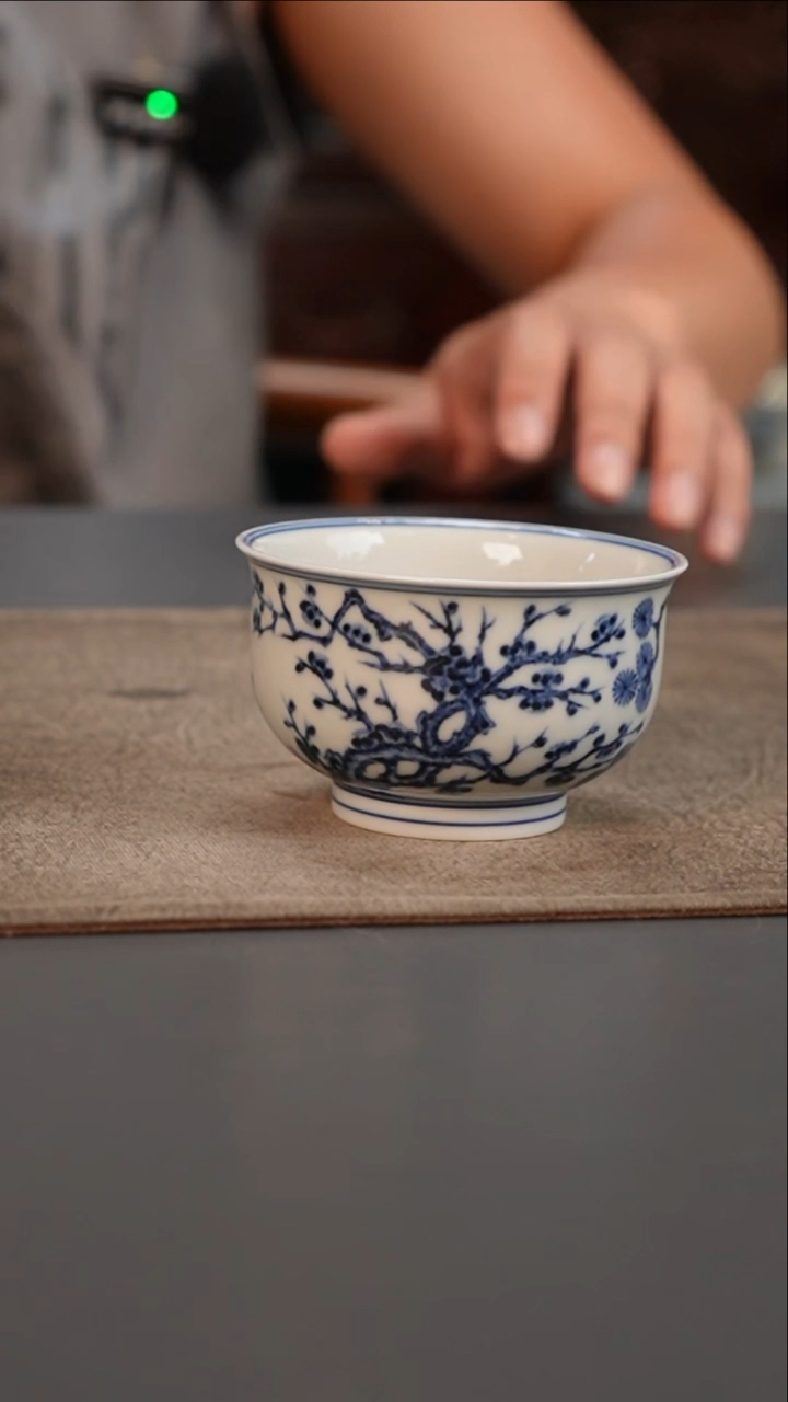 【闪购商品】景德镇青花松竹梅炉式杯