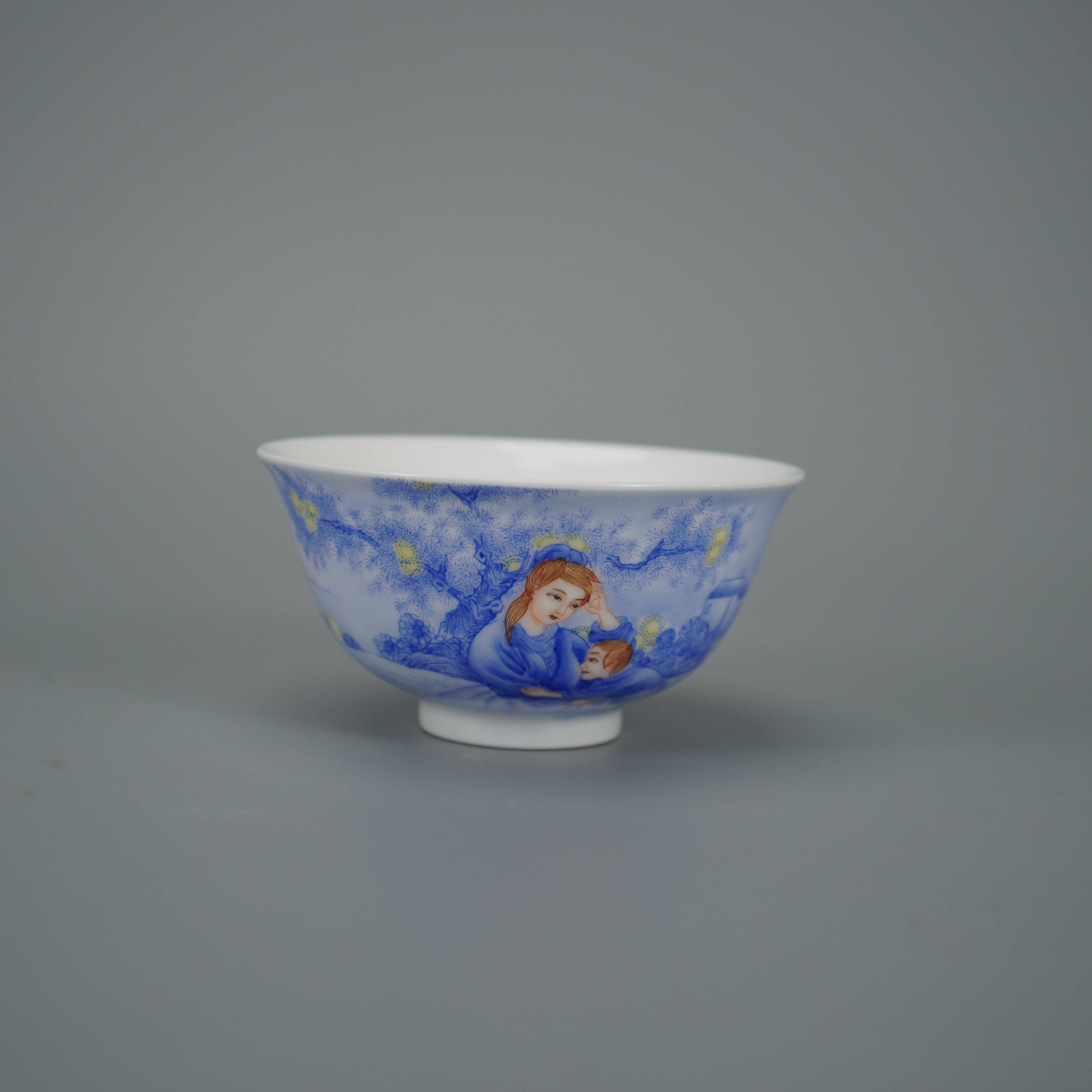 10272清雍正珐琅蓝洋彩母婴图碗