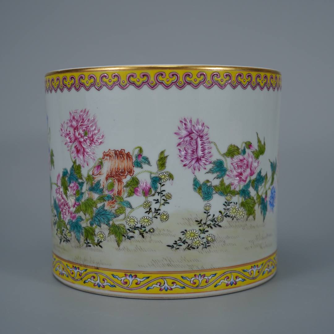 10648清乾隆粉彩花开富贵笔海