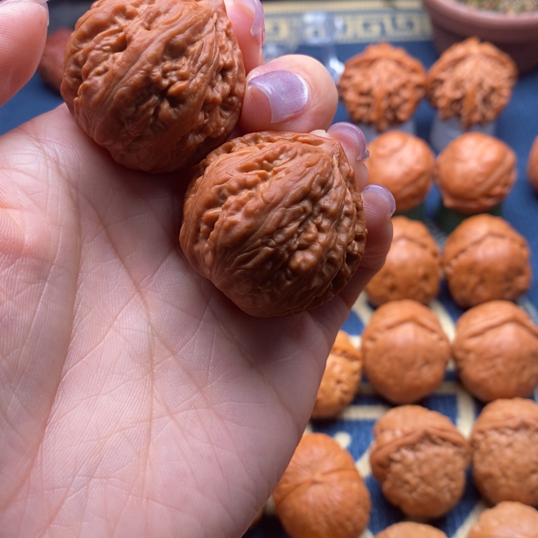 文玩核桃把件小*窿精品小手捻