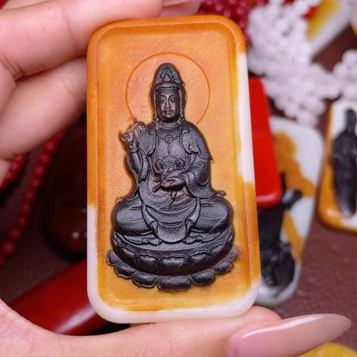 和田玉颈饰未镶嵌进***)