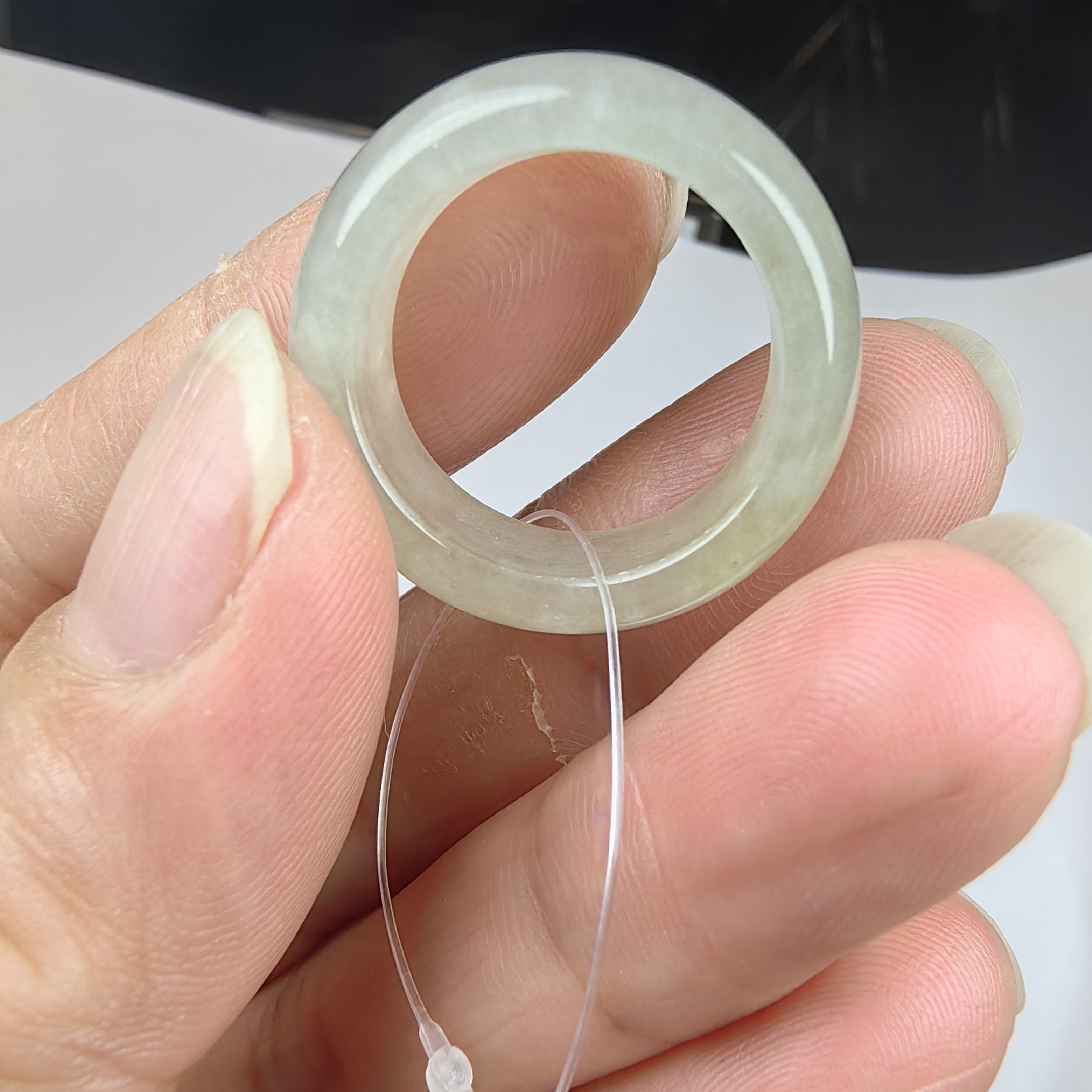 34131060天然翡翠戒圈