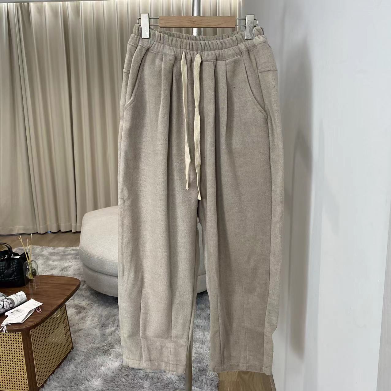 CC2571米色女士冬季厚款休闲裤松紧腰