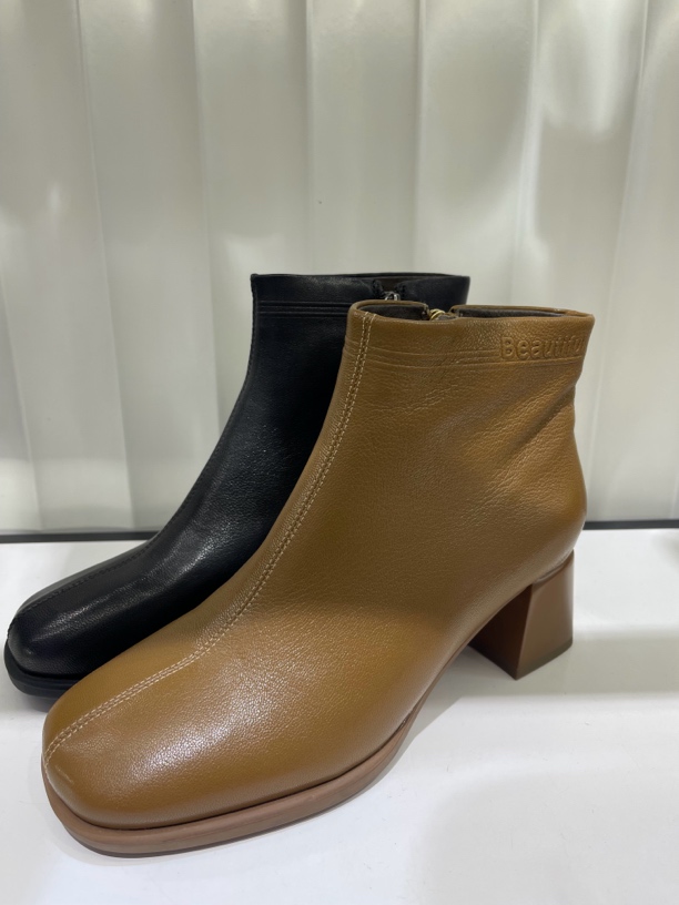 663163260f漫步佳人粗跟方头单靴