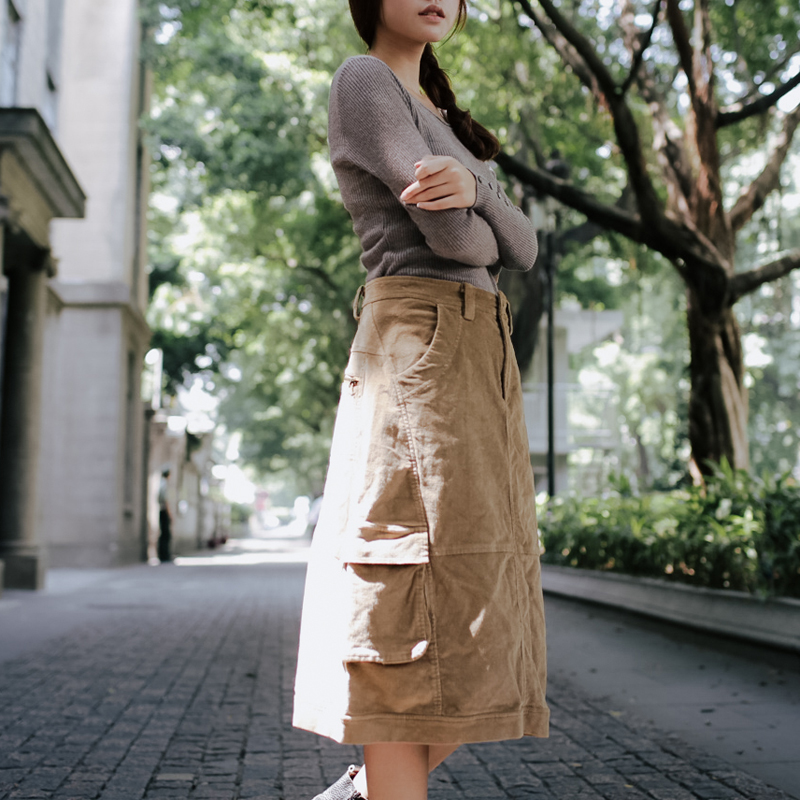 大地色秋季通勤条绒半身裙春装灯芯绒小a字裙复古文艺显瘦纯色