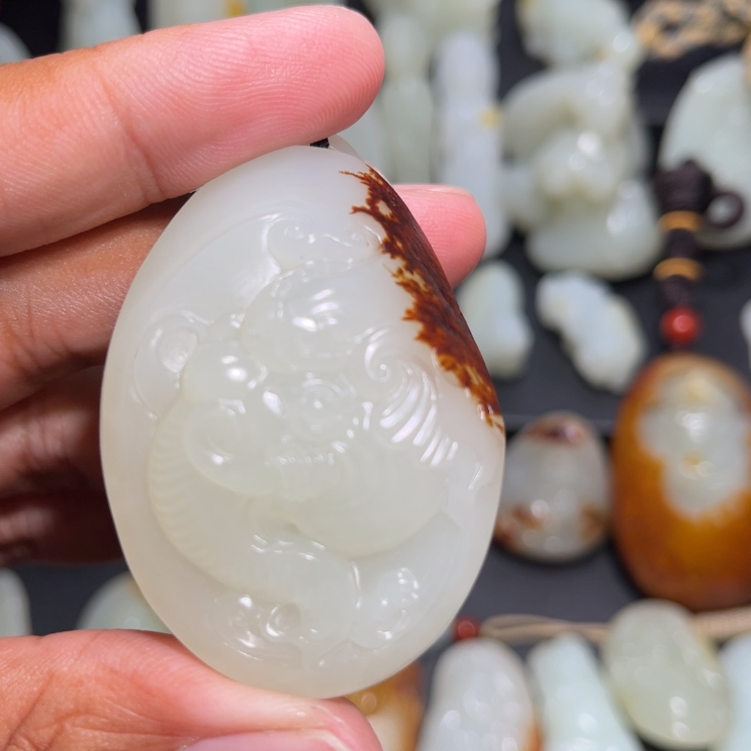 和田玉颈饰未镶嵌实****生