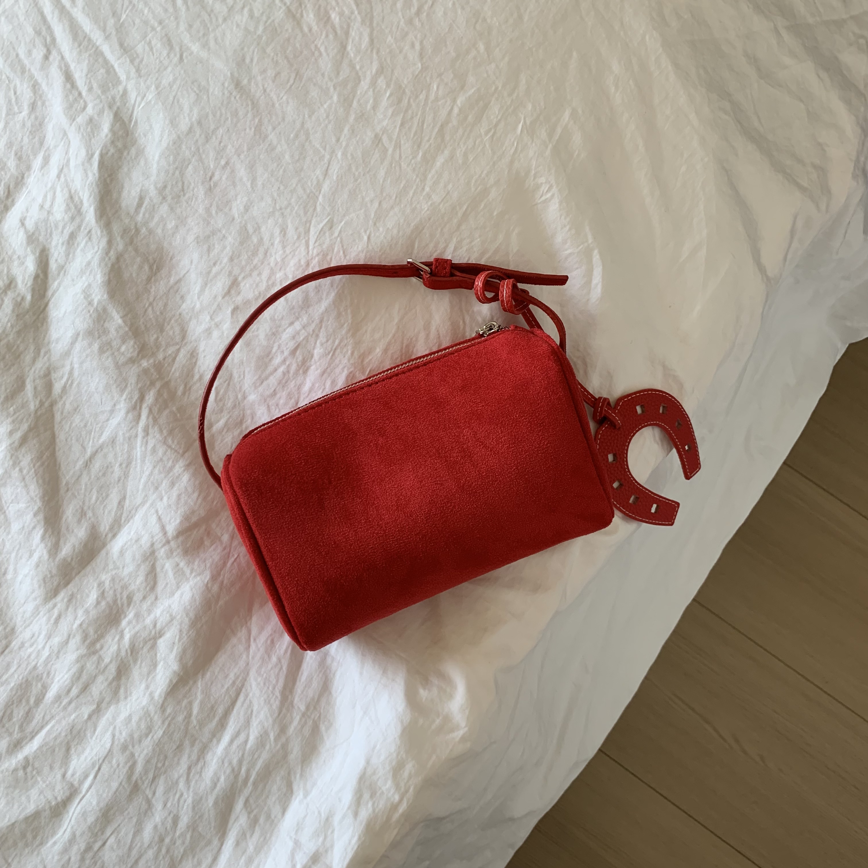 nno 小众品牌 极简主义小枕头包包 1890