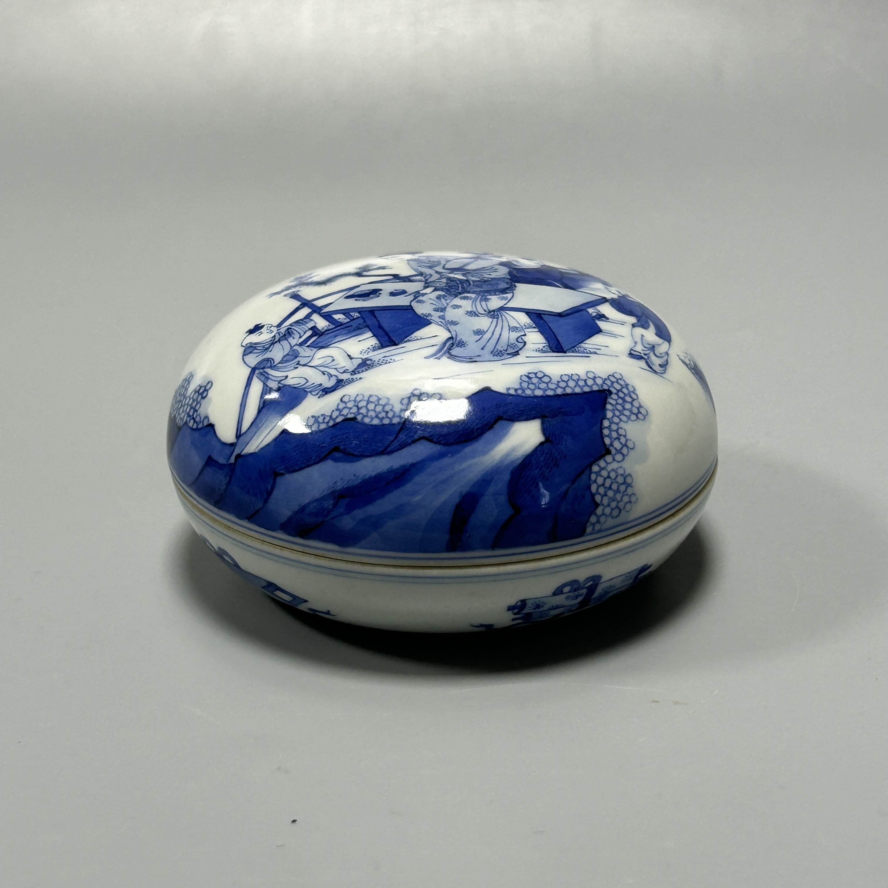 晚清青花侍女带子图胭脂盒-JX677