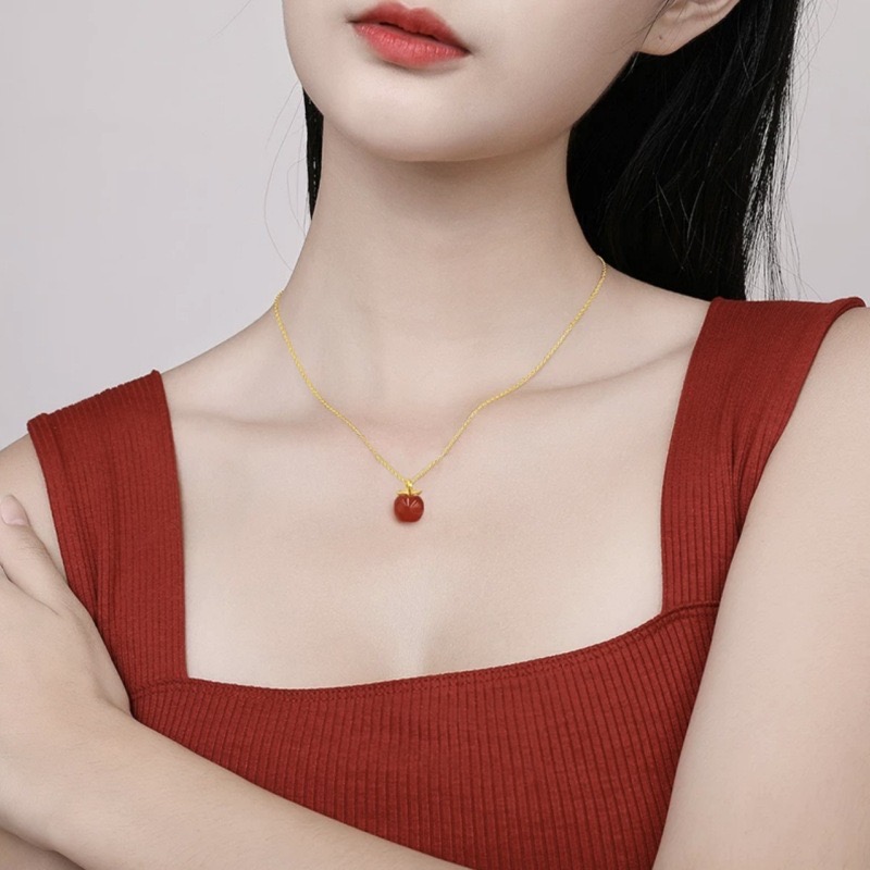 钛钢项链 红色小苹果项链女平安果吊坠项链时尚百搭轻奢气质女款