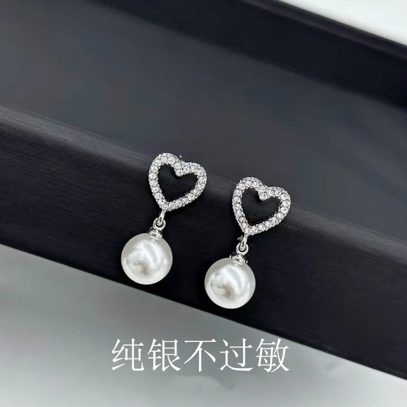 足银莫桑石耳饰 990足银爱心仿珍珠耳环女爆款耳钉高级感独特耳饰