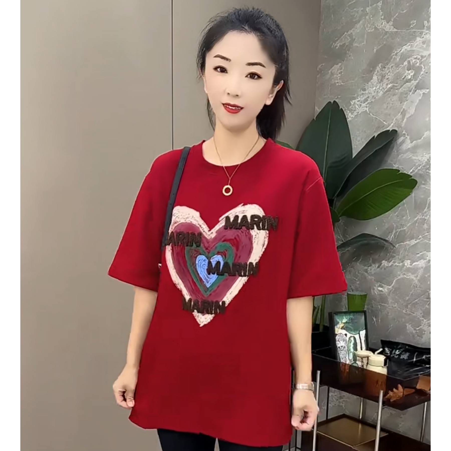 欧货新年款圆领爱心半袖中长款显瘦遮肉