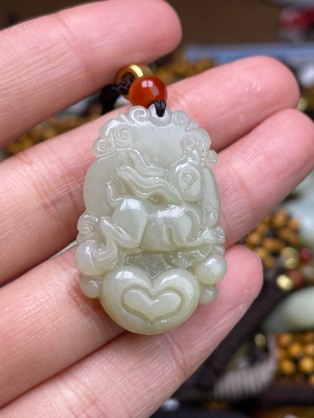 新疆和田玉生肖兔143