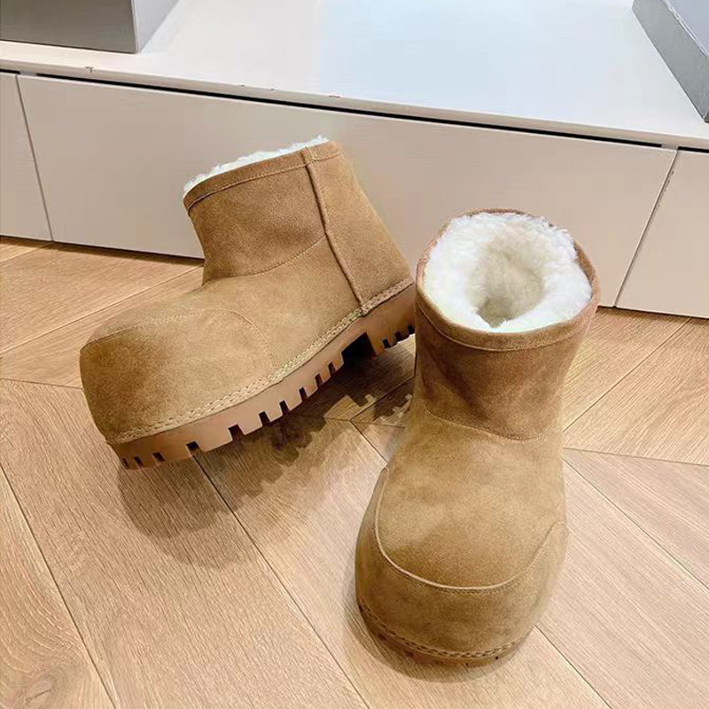 大头雪地靴女2025冬季新款皮毛一体加绒保暖棉靴丑萌厚底短靴子女