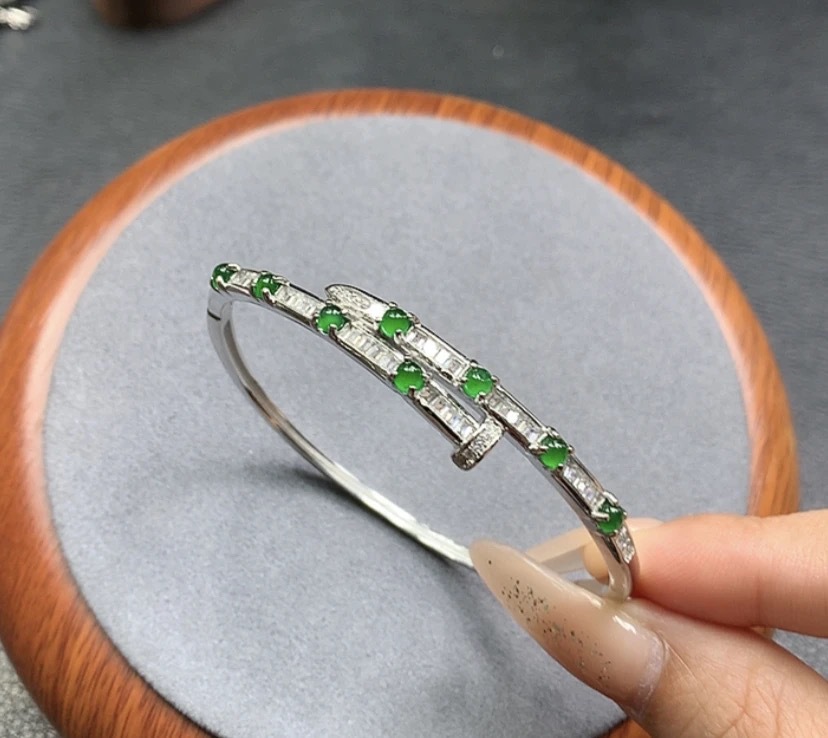 天然A货翡翠手镯